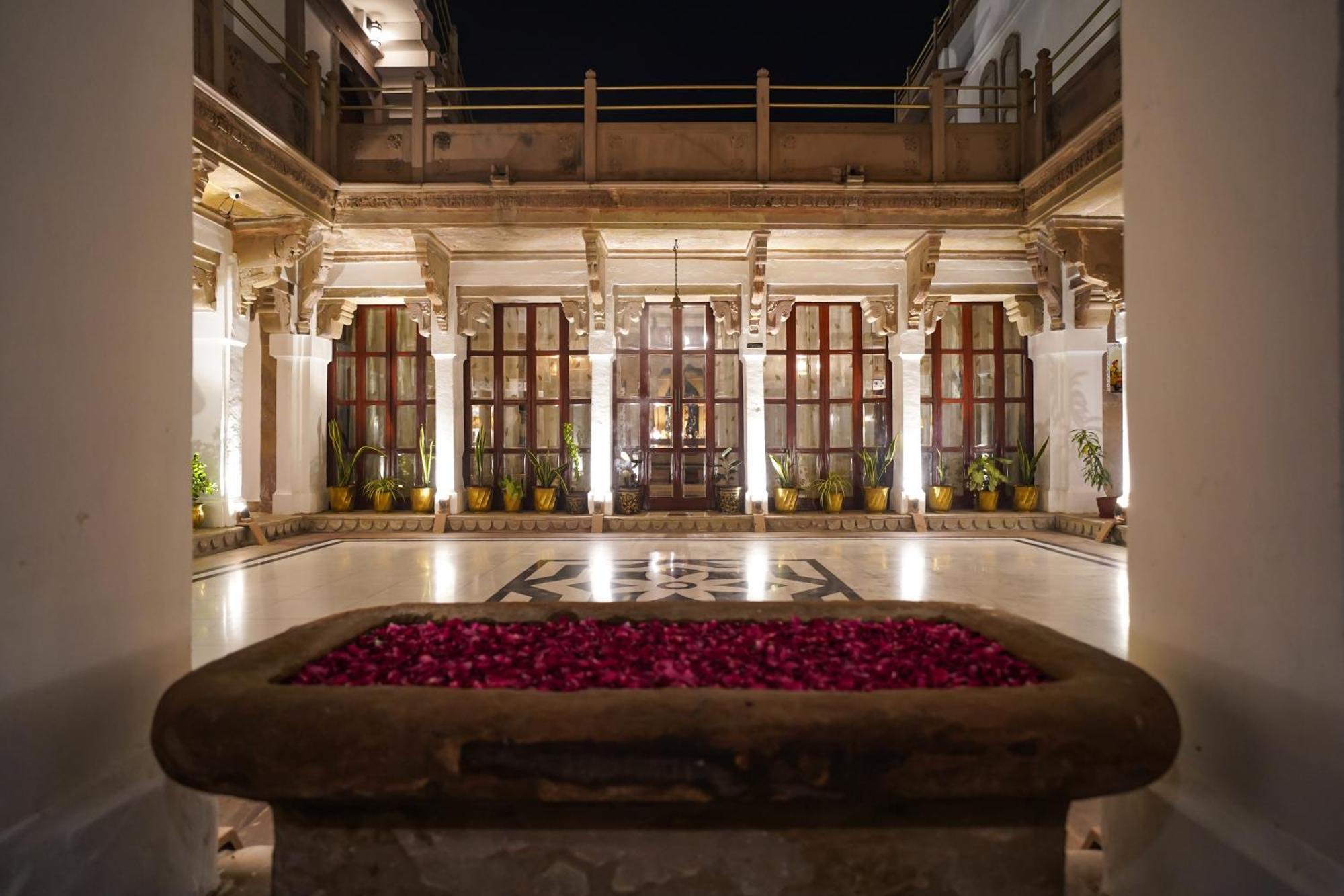 Guleria Kothi At Ganges Hotell Varanasi Eksteriør bilde